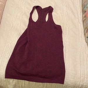 Lululemon tank